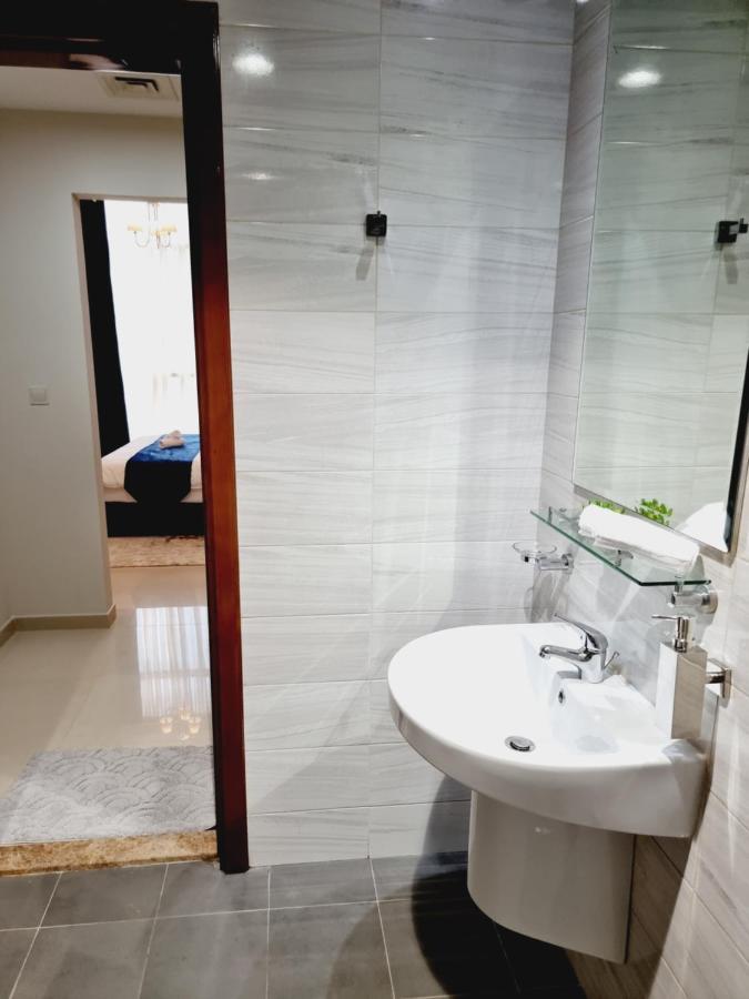 Dunya Tower Luxury And 2 Min Walk To Dubai Mall And Burj Khalifa In Heart Of Downtown Buitenkant foto